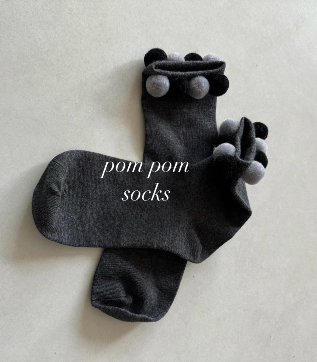 pom pom socks